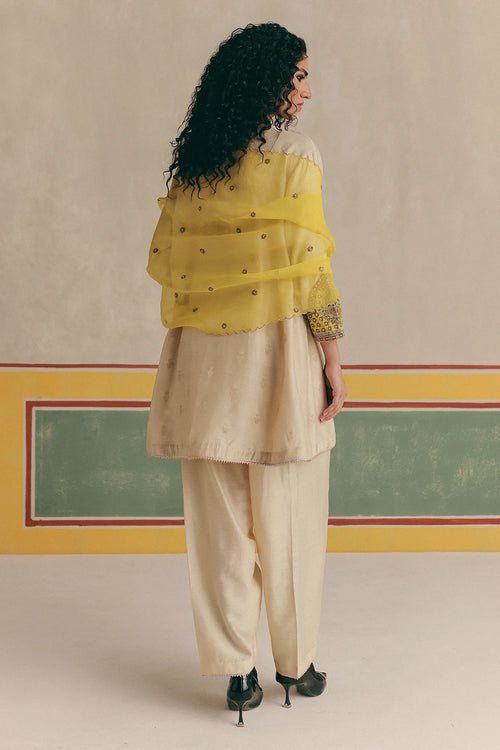 Ivory Chidiya Banarsi Kurta With Pants And Dupatta