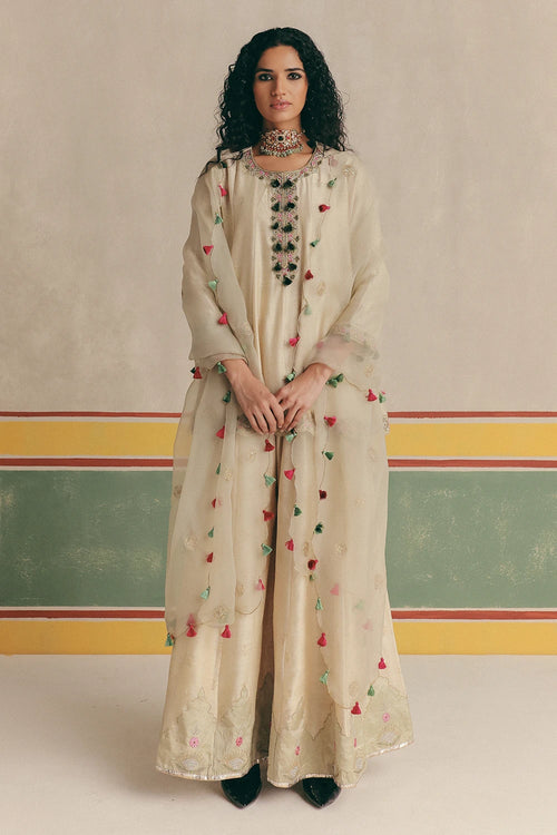 Ivory Jasmine Banarsi Kurta With Pants And Dupatta