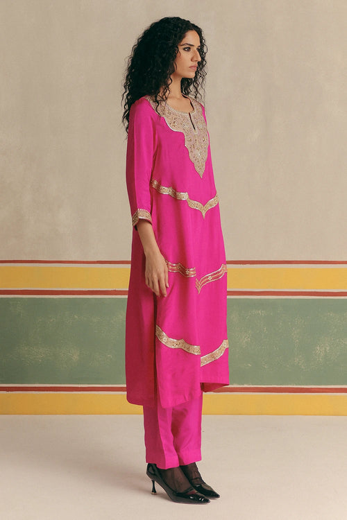 Hibiscus Banarsi Kurta With Pants And Dupatta