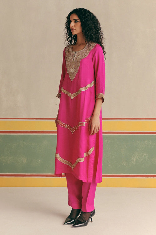 Hibiscus Banarsi Kurta With Pants And Dupatta