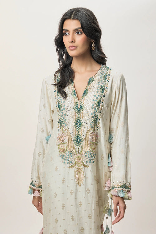 Saira Off-White Chiniya Silk Embroidered Yoke Beyza Kaftan