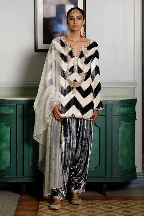 Asfi Black And White Embroidered Kurta And Salwar With Dupatta Set
