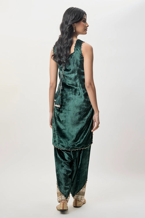 Elara Emerald Green Velvet Embroidered Kurta With Farshi Salwar And Mukaish Silkmul Dupatta