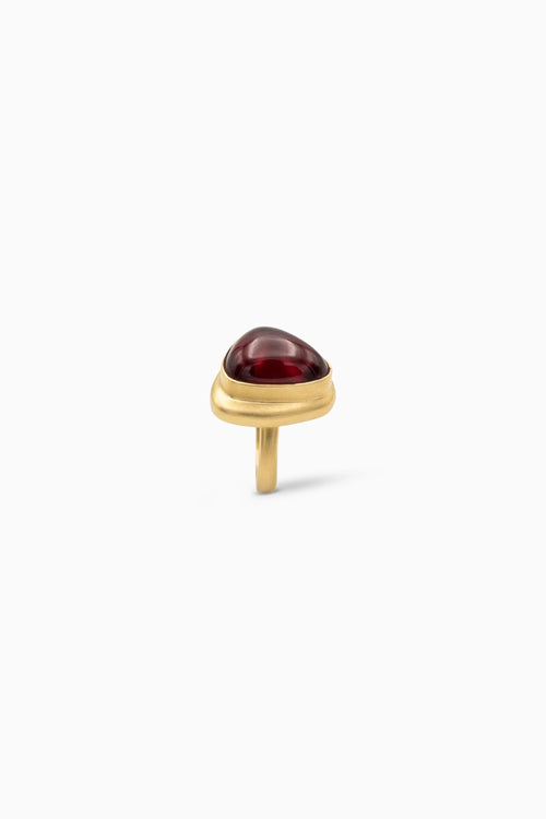 Moody Affair Ring with Garnet