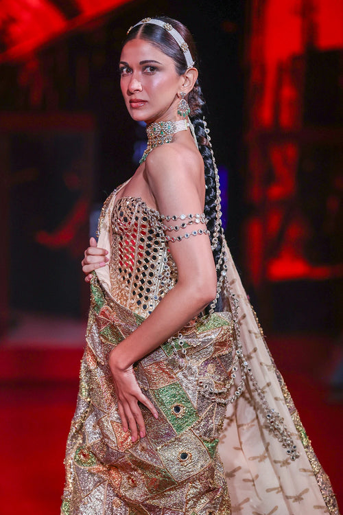 Rangrekha Saree Set