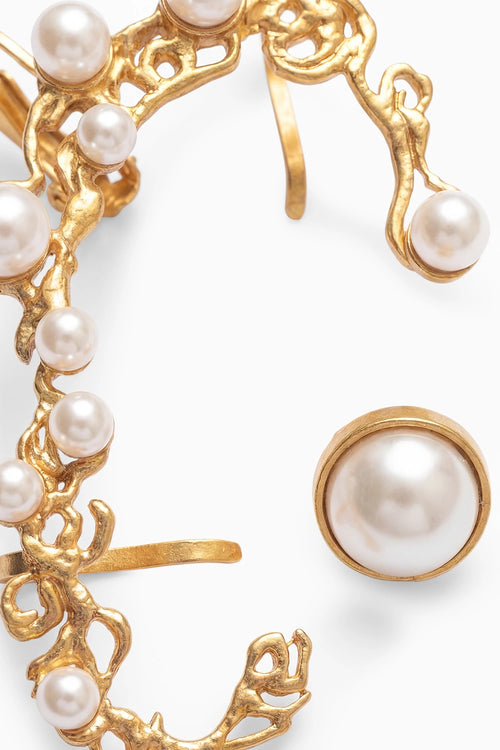 Rosette Pearl Ear Climber