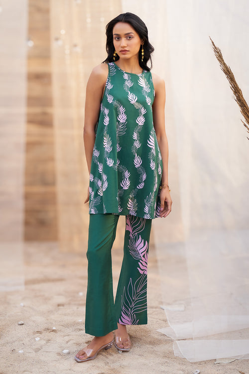 Green Base Leaf Printed Kurta Set