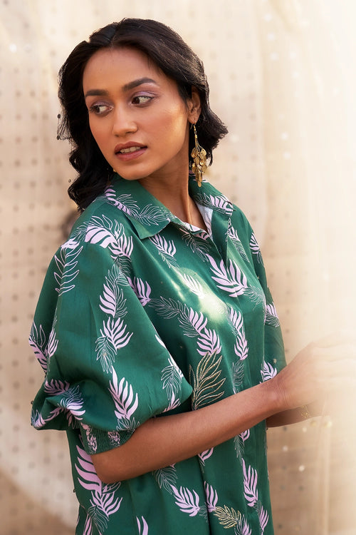 Green Charming Leaf-Print Kurta with Pink Flared Pants