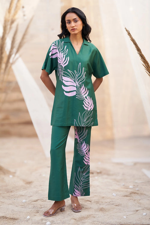 Stylish Green Big Leaf-Print Co-ord with Boot-Cut Pants