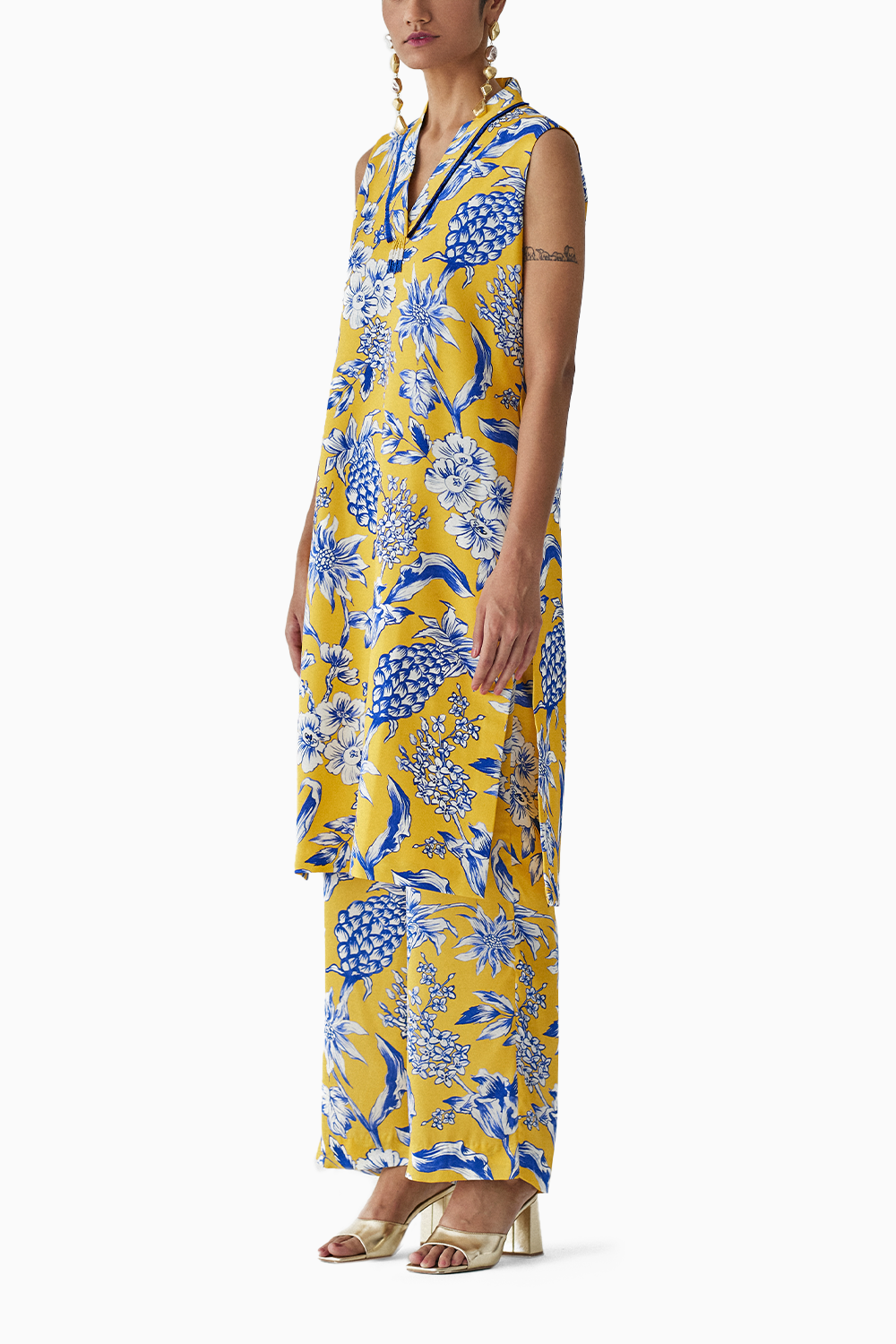 Yellow Pineapple Kurta And Pants Co-Ord