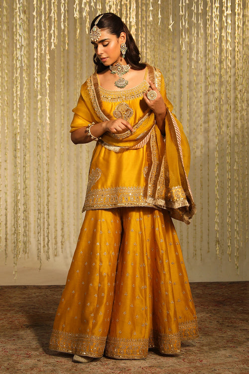 Aabroo Glaze Mustard Kurta Set