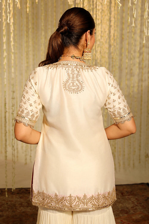 Aaira Daisy Ivory Kurta Set