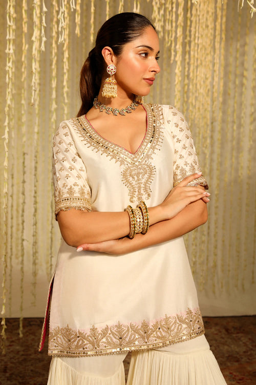 Aaira Daisy Ivory Kurta Set