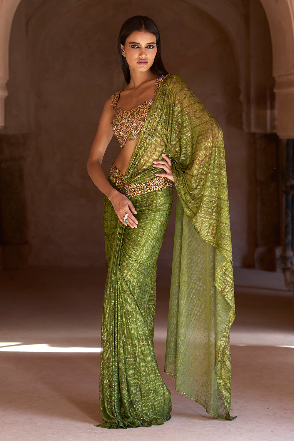 Tiaa Saree Set