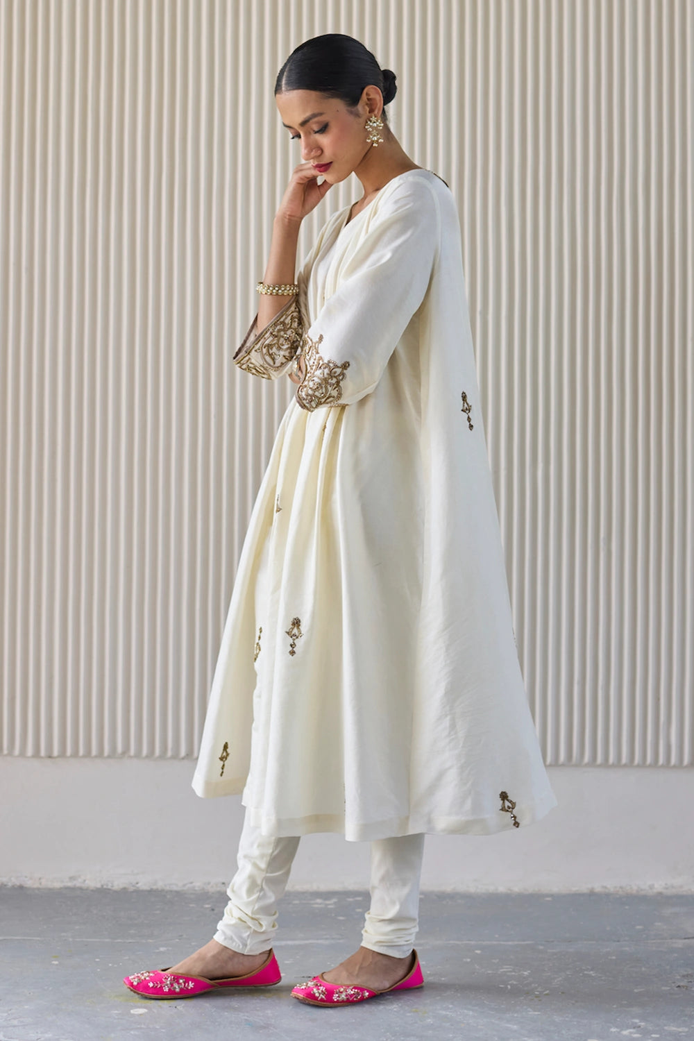 White Mani Hand Embroidered Kaftan Suit