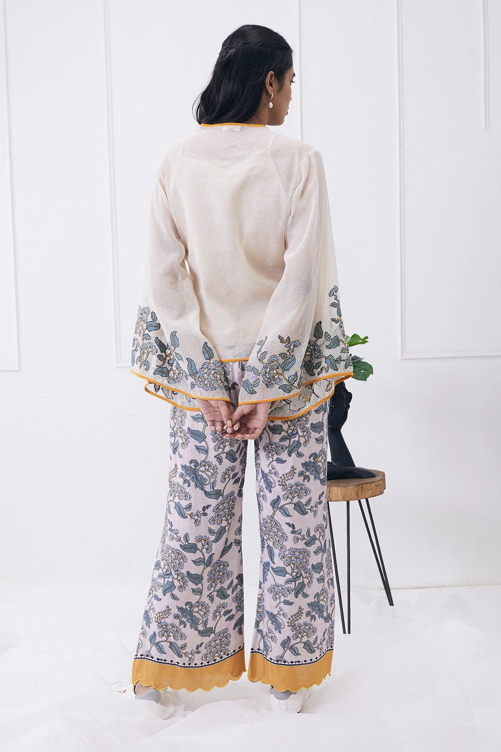 Yasmin Printed Overlapped Top With Pants