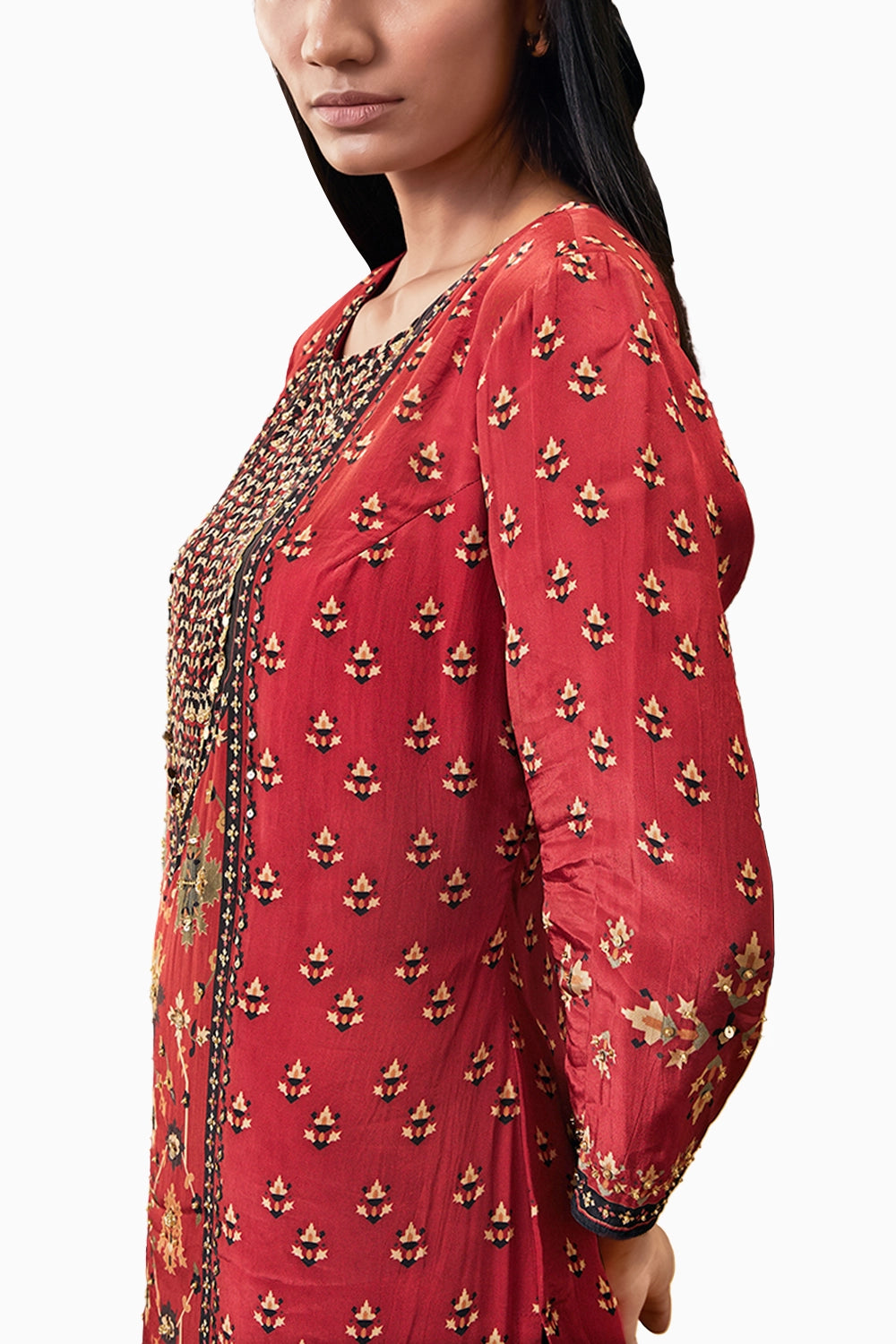 Zahra Embroidered Red And Black Kurta Set