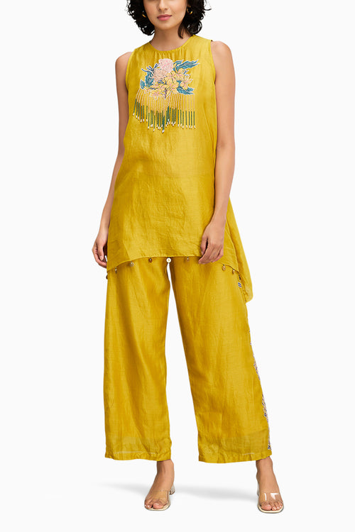 Yellow Zinnia Emebllished Kurta Set
