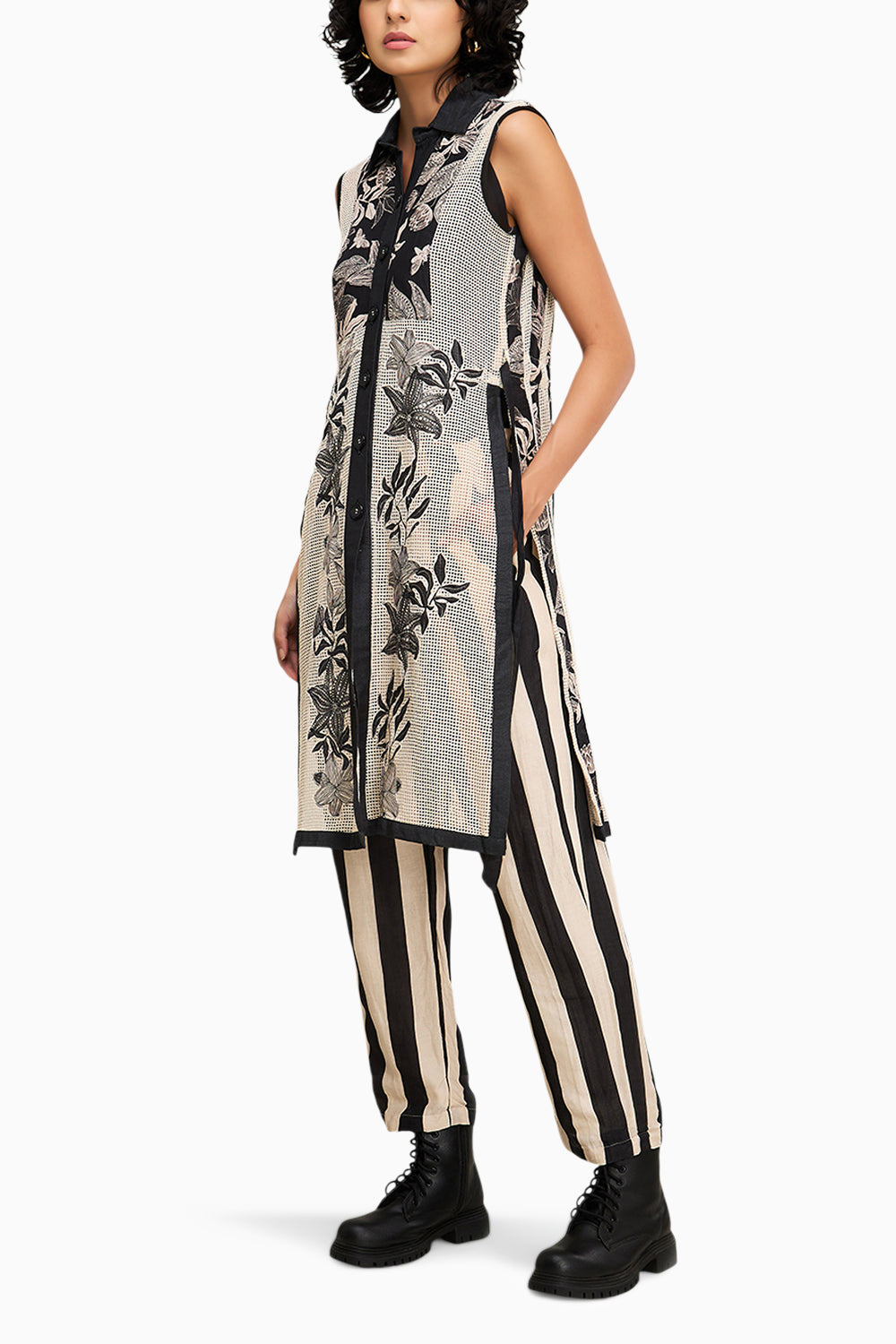 Off White and  BlackAhyana Applique Kurta Set