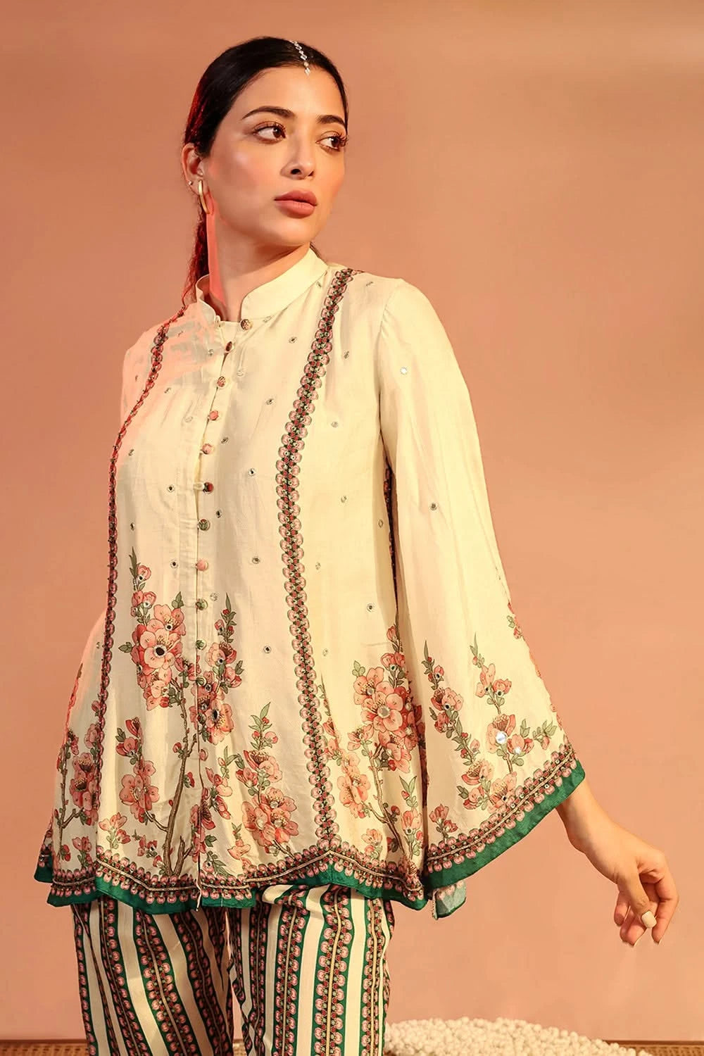 Tamaya Embroidered Kurta Set