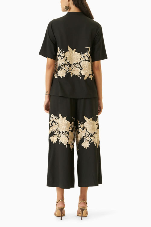 Placement Embroidered Set