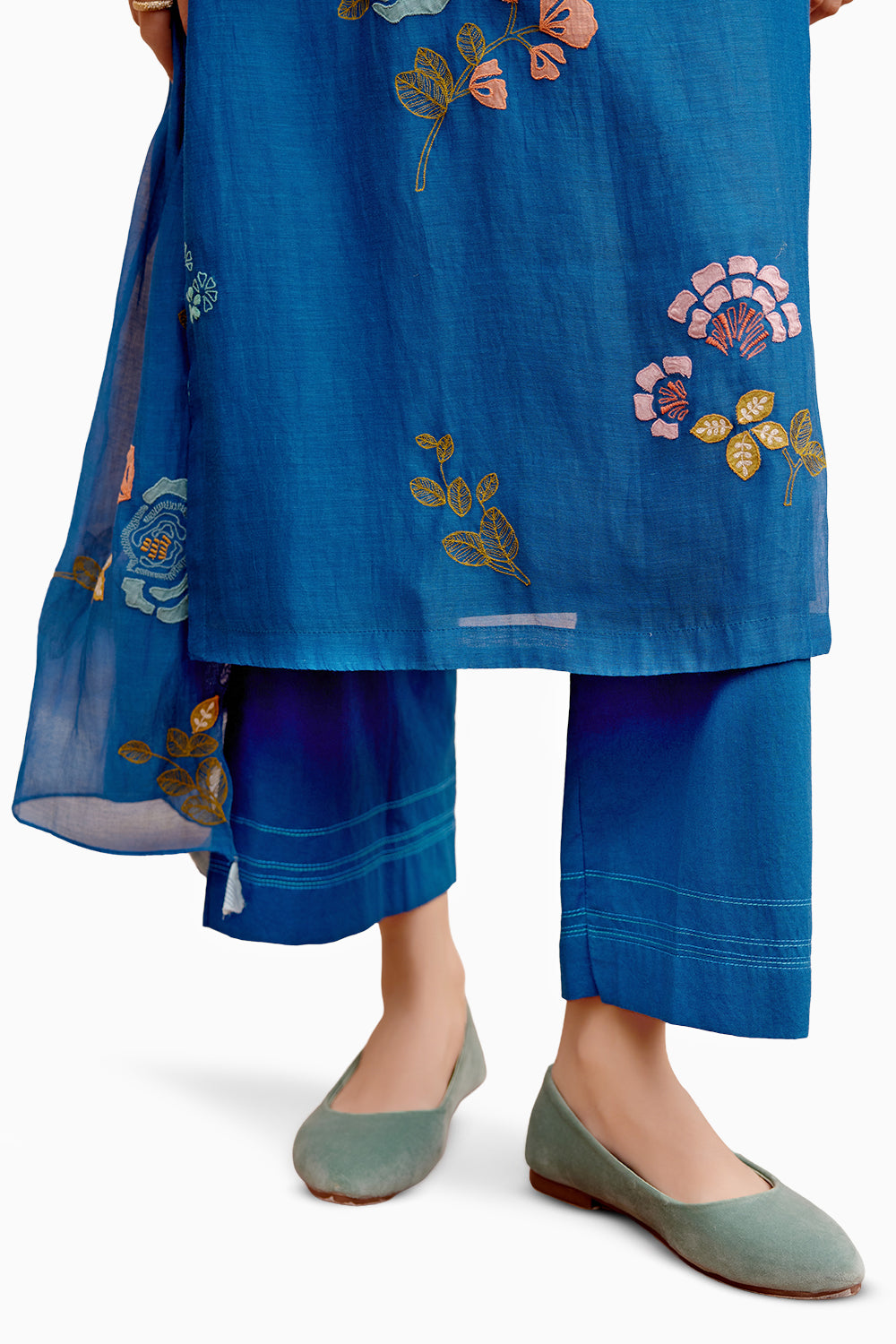 Sapphire Floral Embroidered Kurta set