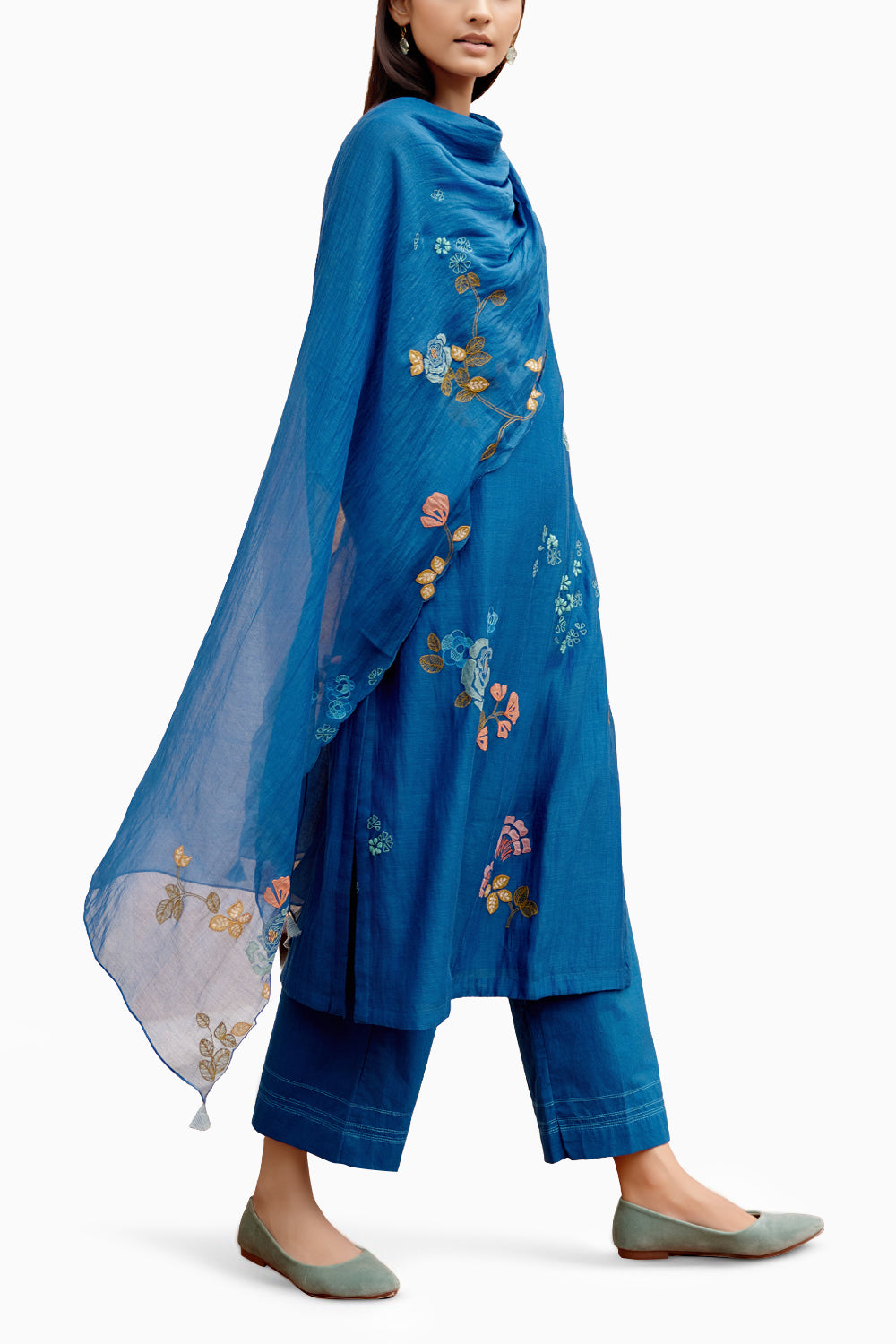 Sapphire Floral Embroidered Kurta set