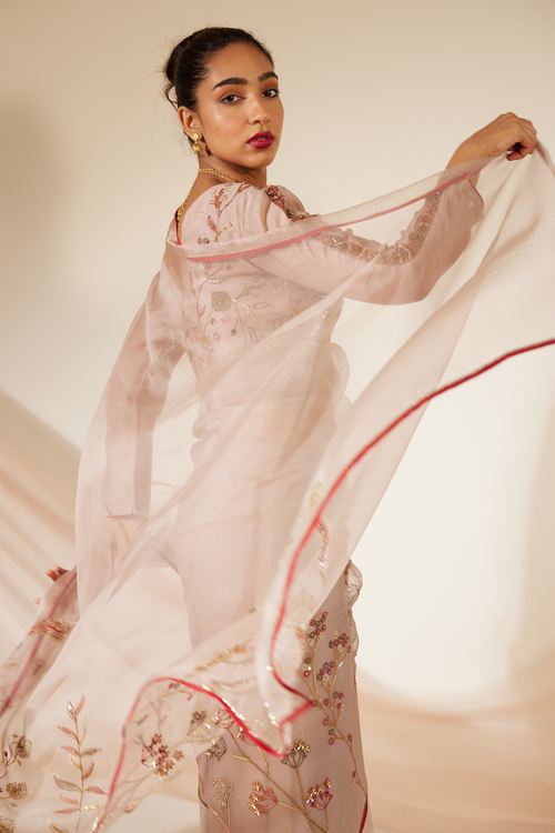Grey Gul Saree With Blouse