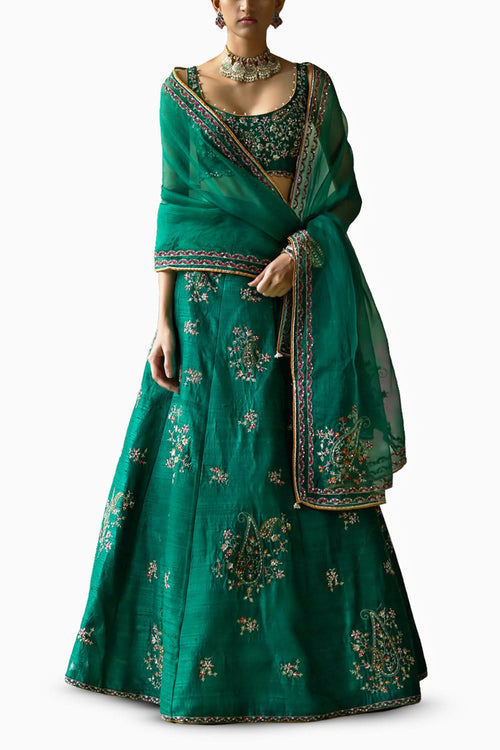 Nazma Lehanga Set