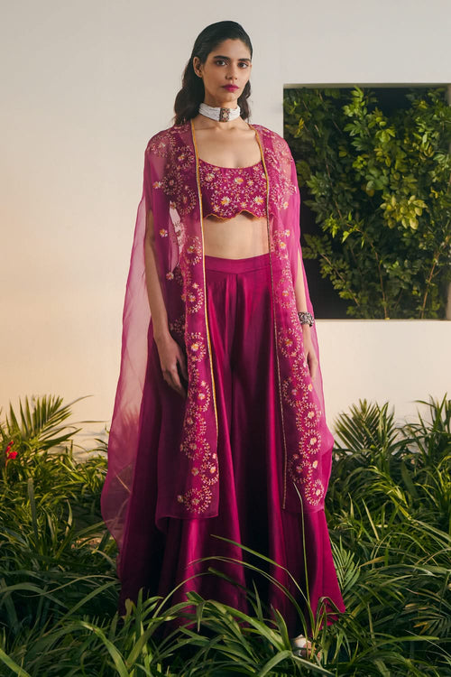Anvee Cape Set