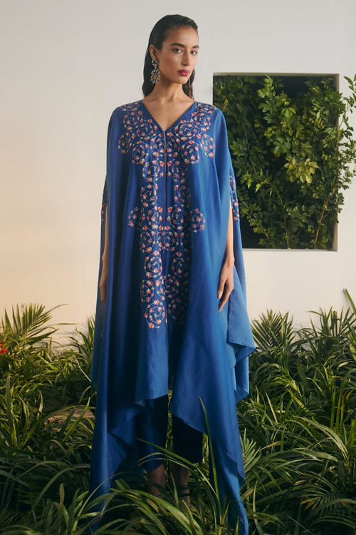 Alyaa Cape Set