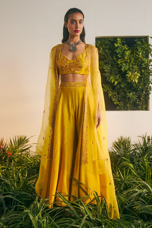 Rahee Cape Set