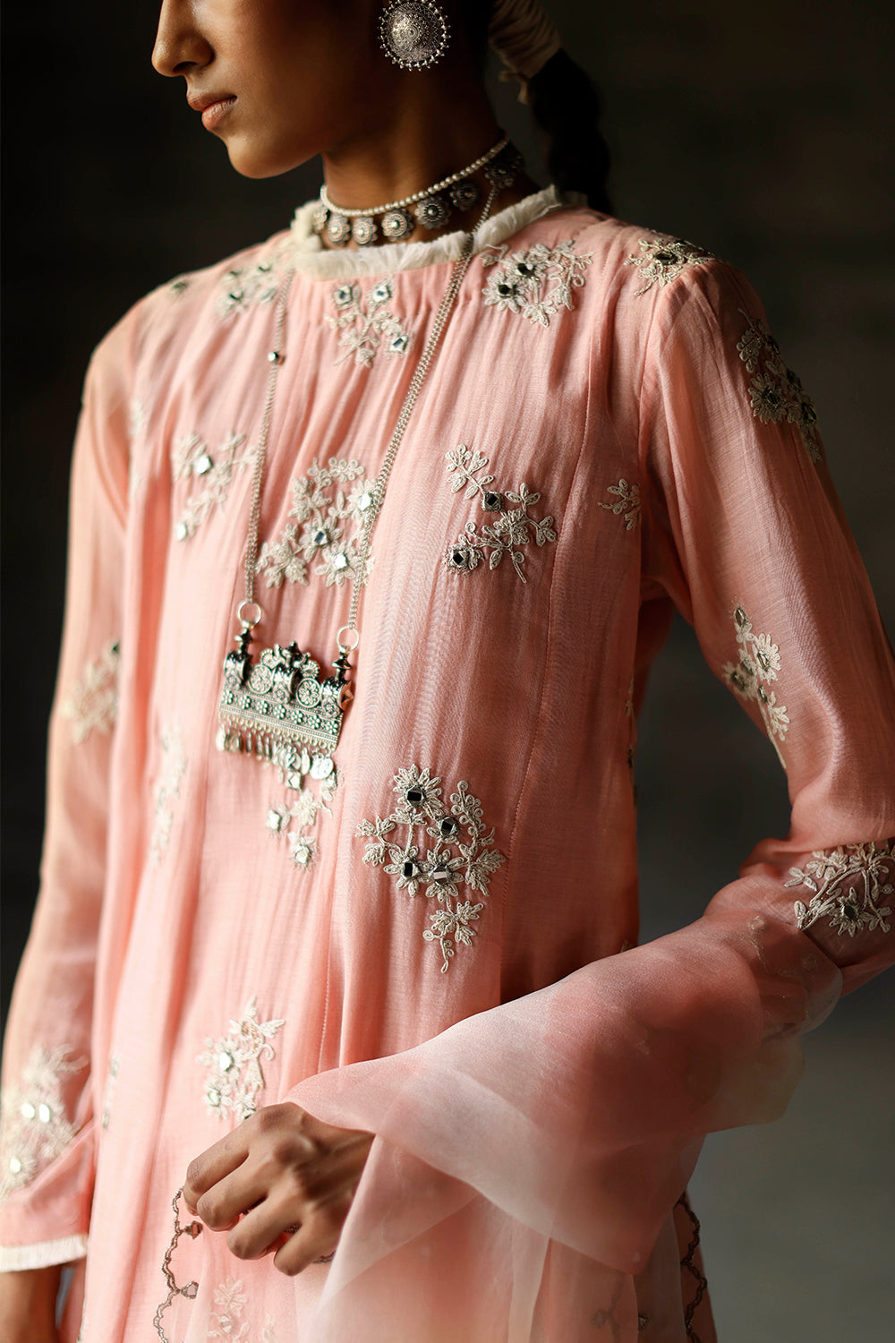 Gulabi Siyah Anarkali Set