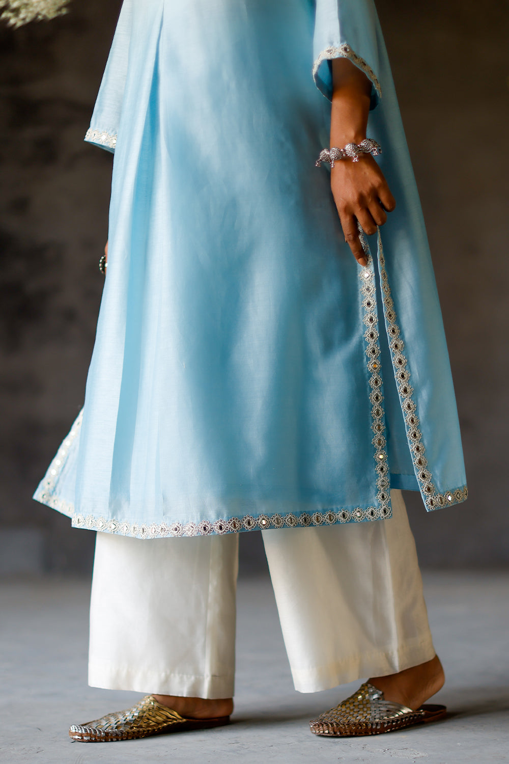 Asmani Angahi Kurta Set