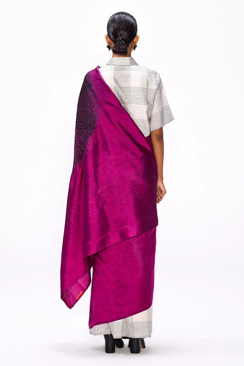 Handsfree Magenta Checks Saree