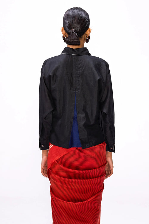 Play Black Blouse