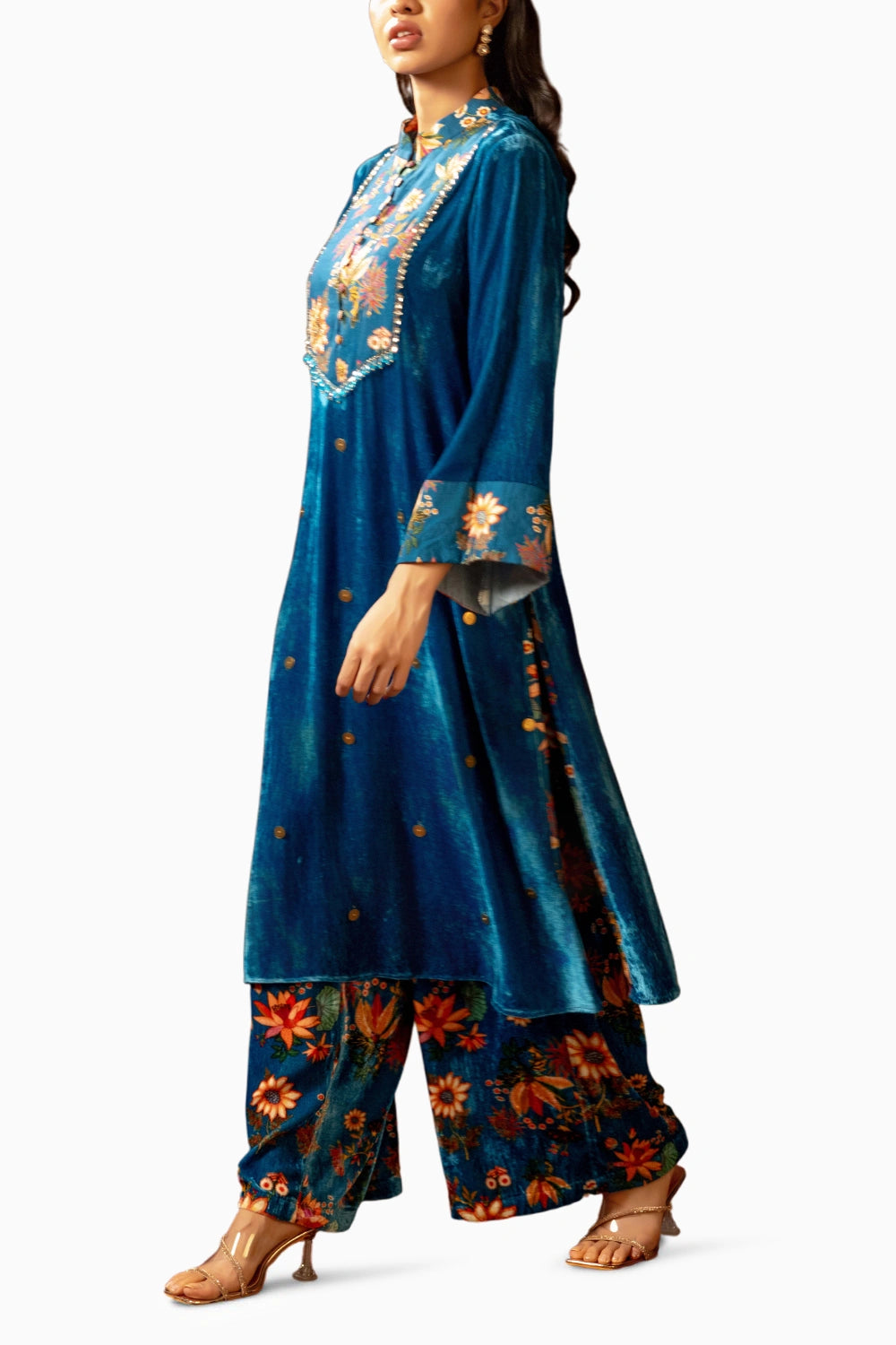 Aarani Embroidered Kurta Set