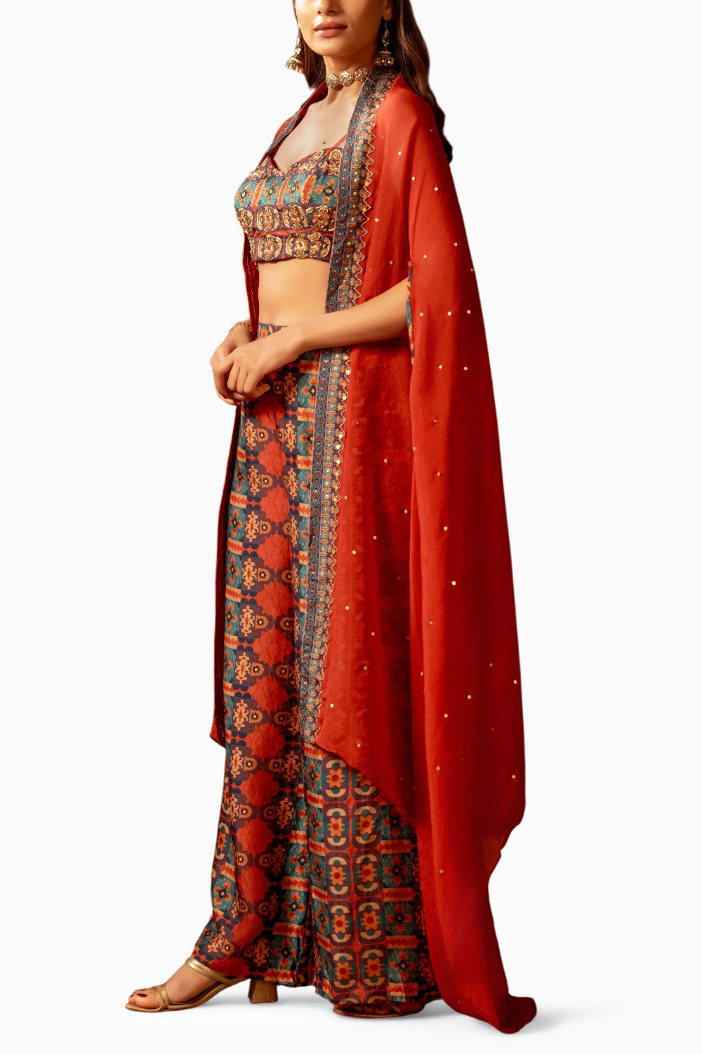 Orani Embroidered Co-Ord Set With Cape