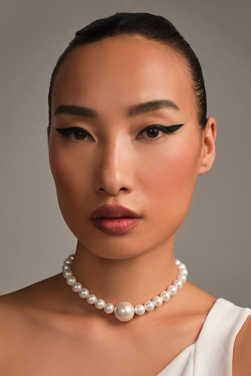 Statement Pearl Pendant Necklace