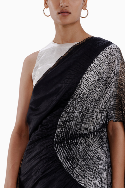 Metallic Black & Ivory Handsfree Saree