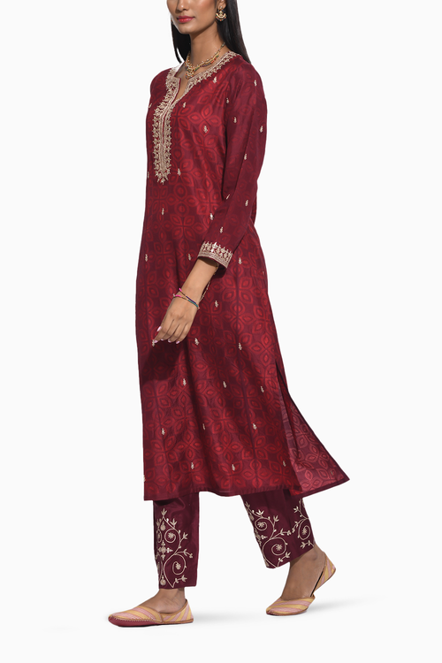 Gulkand Maroon Shibori Embroidered Kurta and Pants