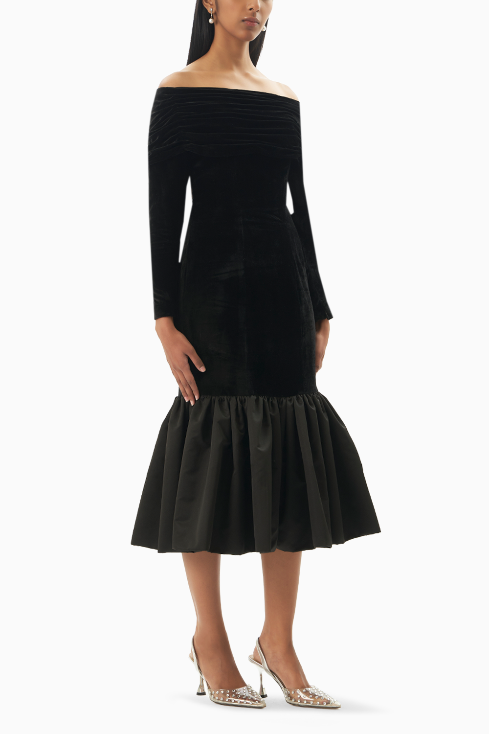 Black Chic Ruffle Velvet Noir Dress
