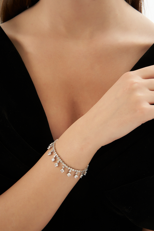 The Shimmering Saga Bracelet