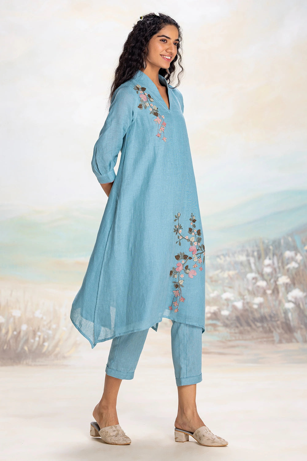 Tsukiyama Fly Free Blue Tunic Set
