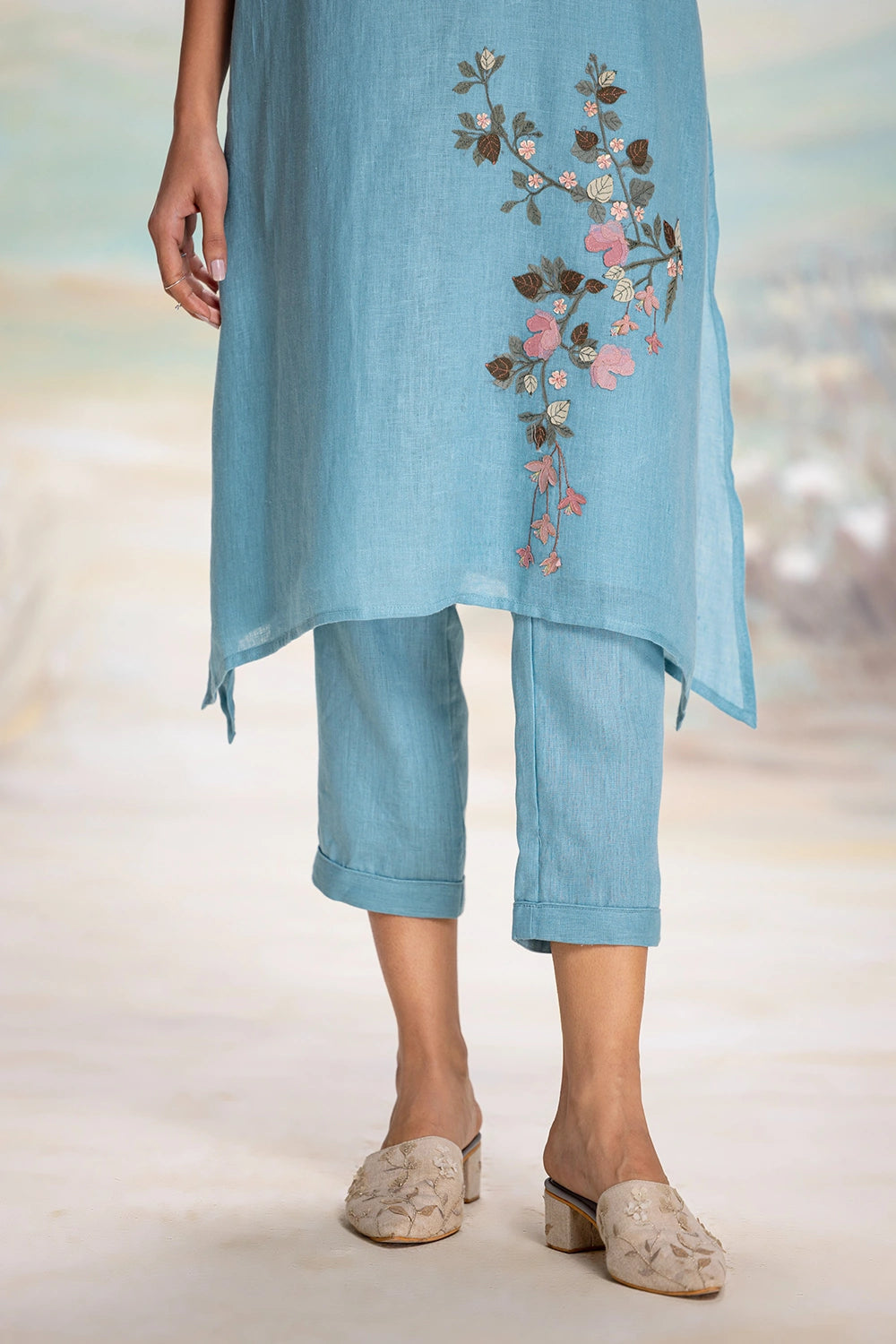 Tsukiyama Fly Free Blue Tunic Set