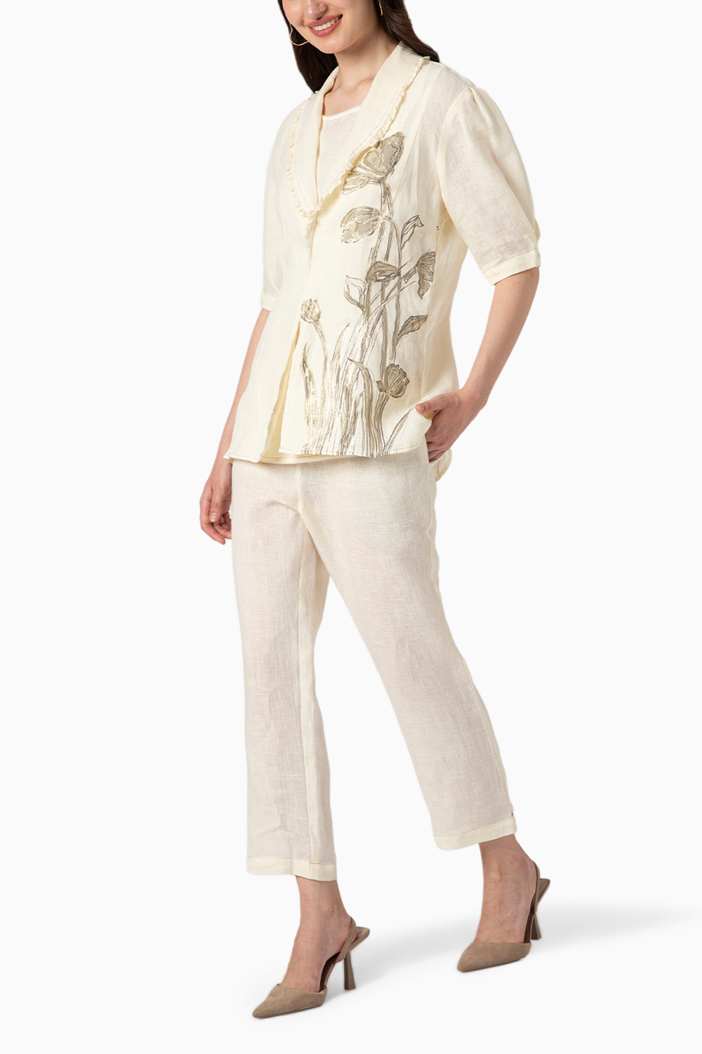 Tulip Pencil Off White Short Blazer with Inner and Pant