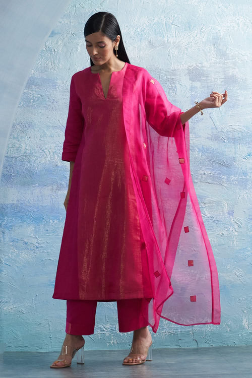 Aura Fuschia Notch-neck Kurta Set