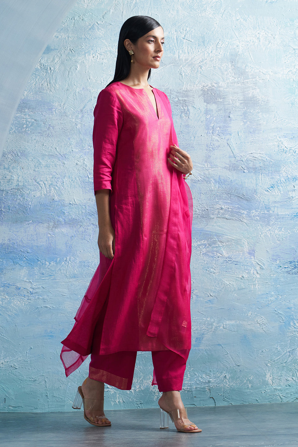 Aura Fuschia Notch-neck Kurta Set