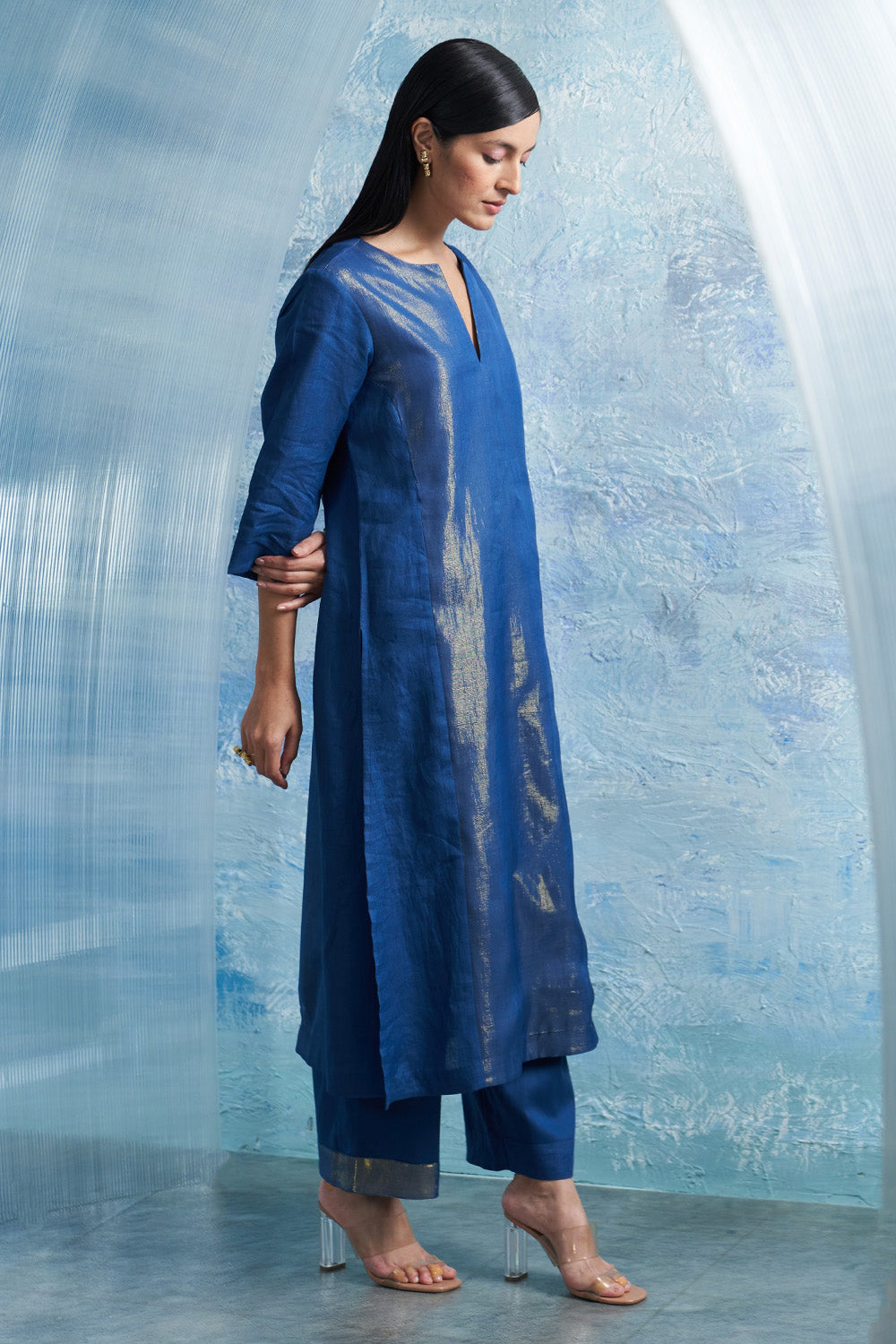 Aura Royal Blue Straight Kurta Set