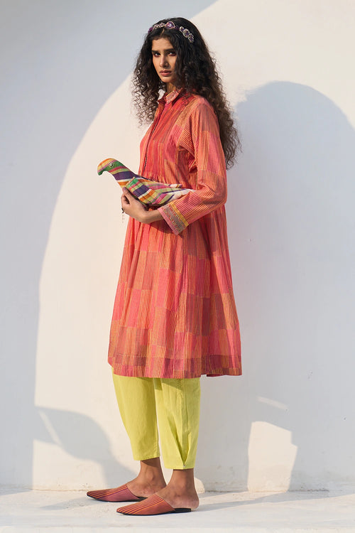 Tropical Coral Sia Kurta With Wee Pants And Kiki Dupatta